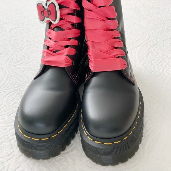 RARE🔥 Dr. Martens Hello Kitty & Friends Jadon Leather Platform Boots, Black - Picture 6 of 10